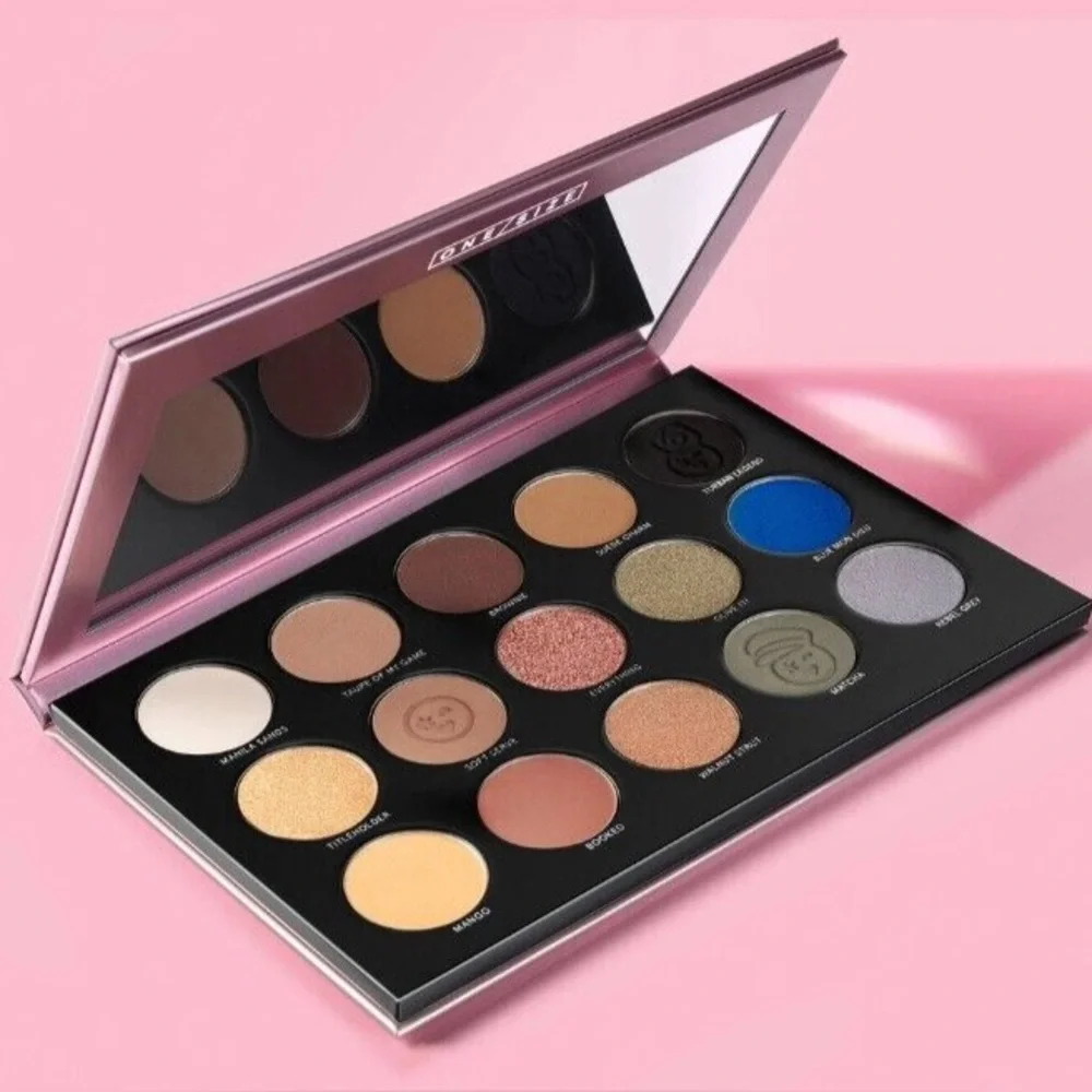 ONE/SIZE Patrick Starrr Visionary Eyeshadow Palette 15 Shades
